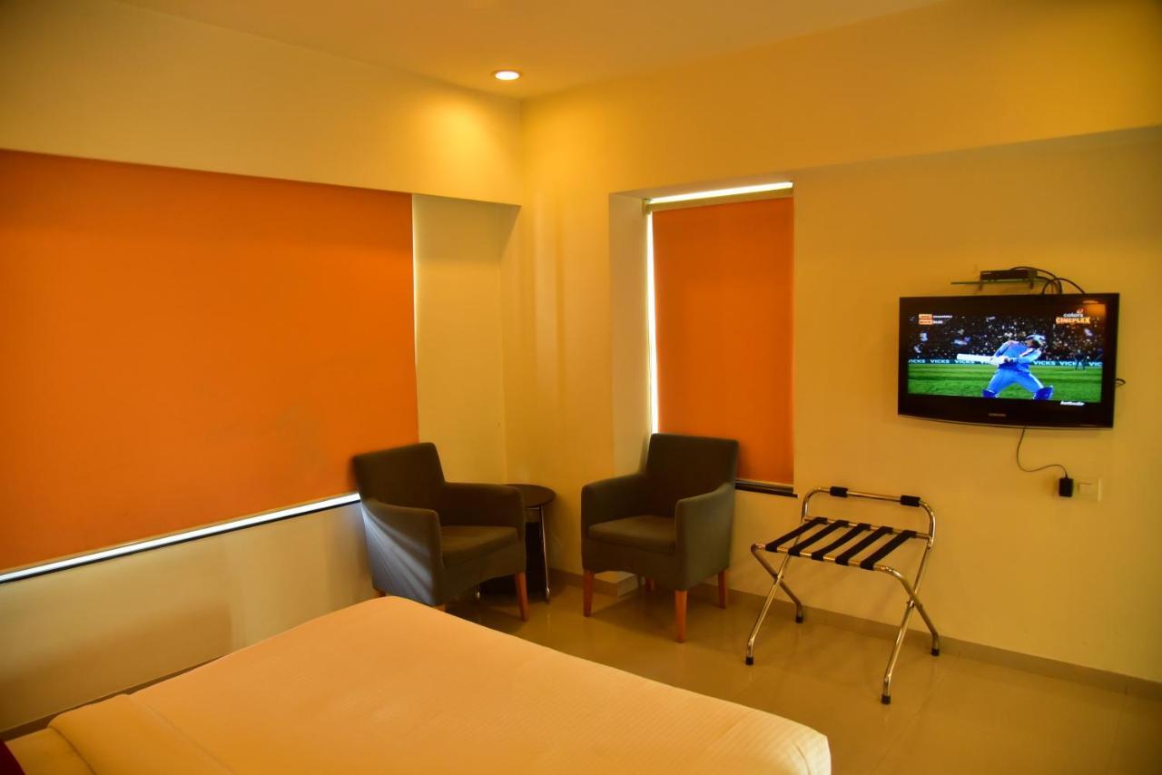 Hi 5 Hotel&Experience Nashik Exterior foto